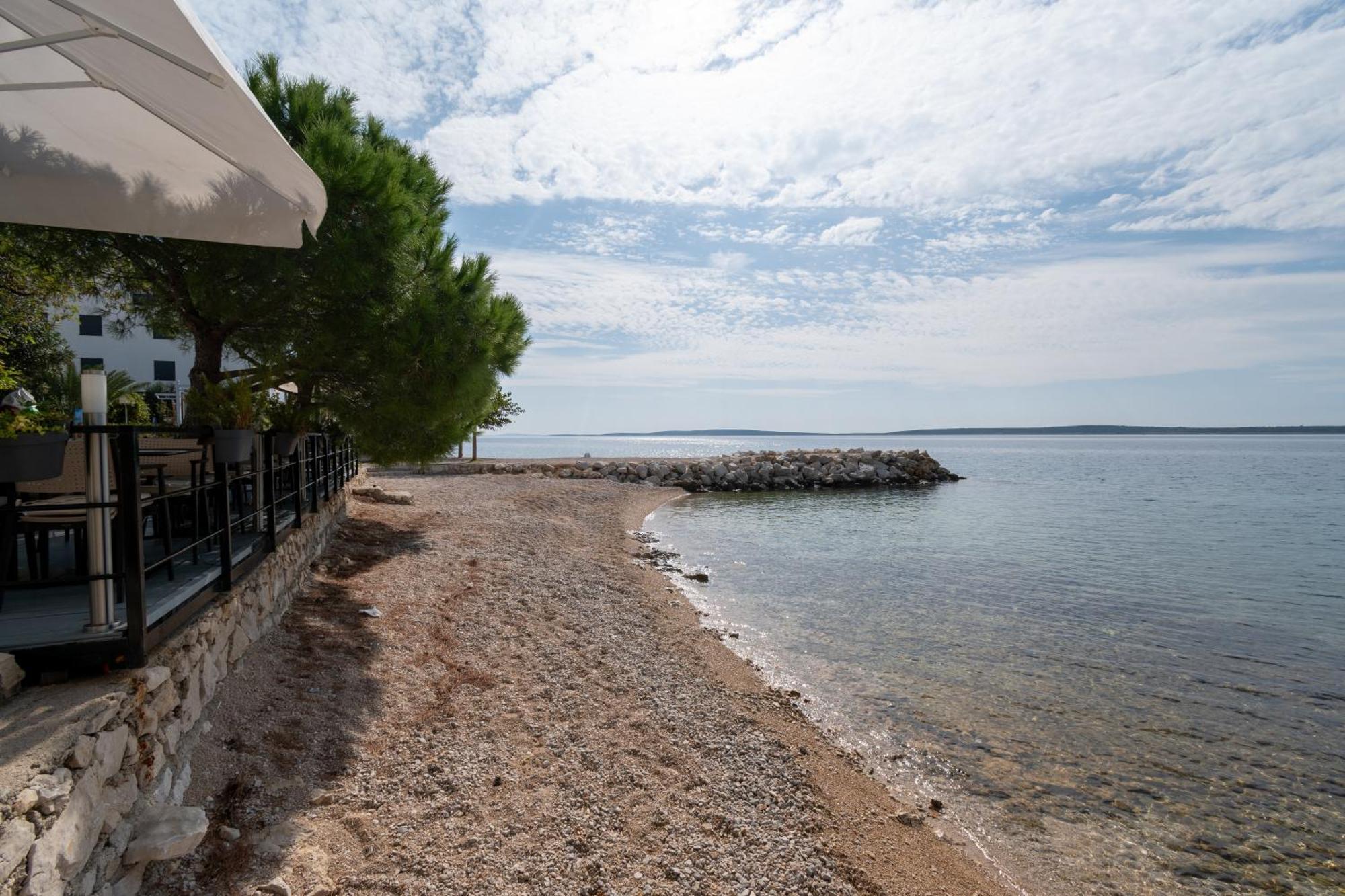 Apartments By The Sea Mandre, Pag - 4093 Kolan Kültér fotó